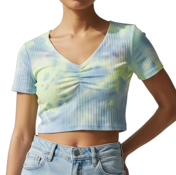 SHEIN Tops - SHEIN Tie-Dye V-Neck Crop Top Size M